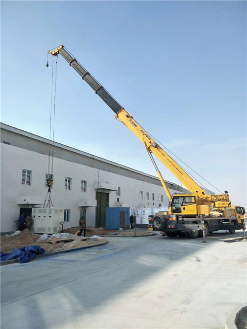 南丹县“超载就喊停”—— 吊车的 “重量保镖” 技术